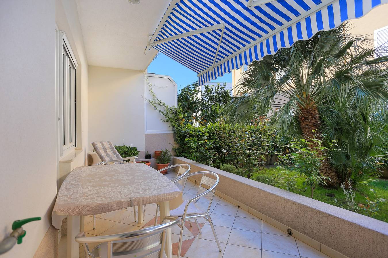 Entire apartment, Three bedroom apartment with terrace Podstrana, Split A-19638-a in Podstrana, Split-Dalmatia