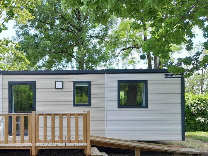 Camping pour 4 personnes dans l' Ain - 2