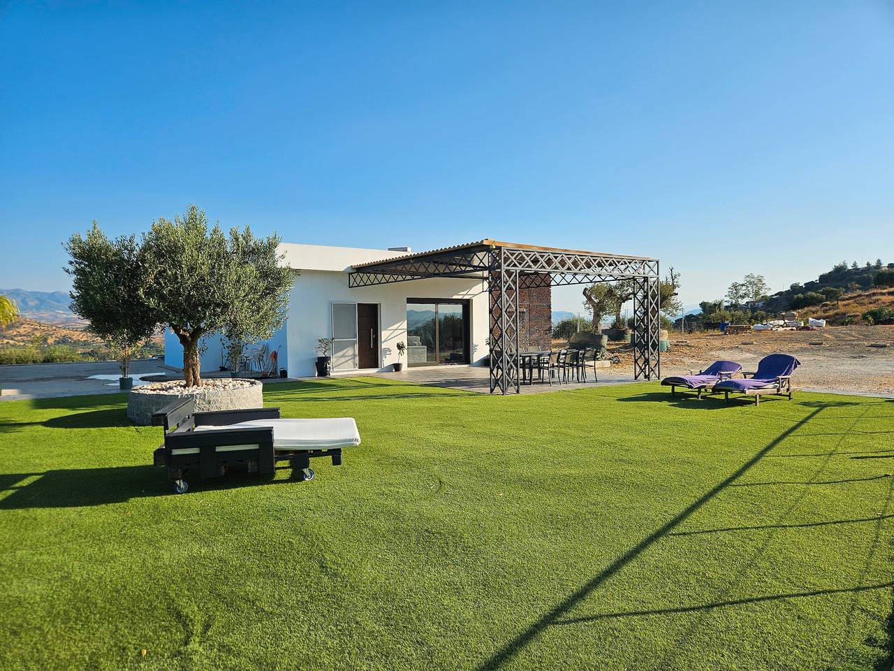 Country House in a Top Location with Mountain Views, Wi-Fi and Air Conditioning in Coín, Málaga Province