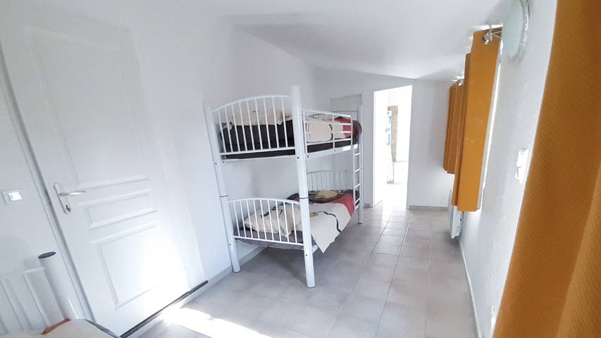 Gîte pour 7 personnes, avec jardin à Redortiers - 3