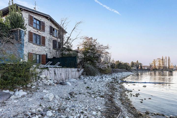 Ferienhaus für 8 Personen, mit Balkon und Garten sowie Seeblick in Sirmione - 2