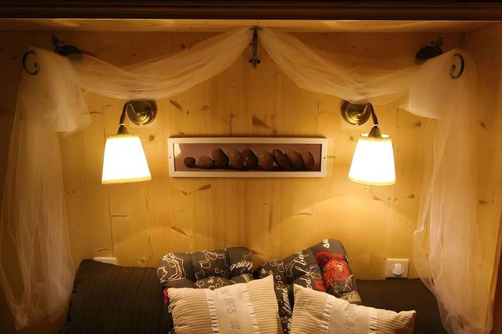 Location de vacances pour 4 personnes, avec jardin et sauna ainsi que balcon et jacuzzi, animaux acceptés à Lavaurette - 2