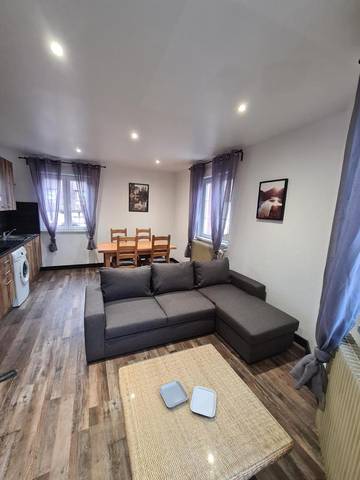 Gîte pour 6 personnes, avec terrasse à Lembach