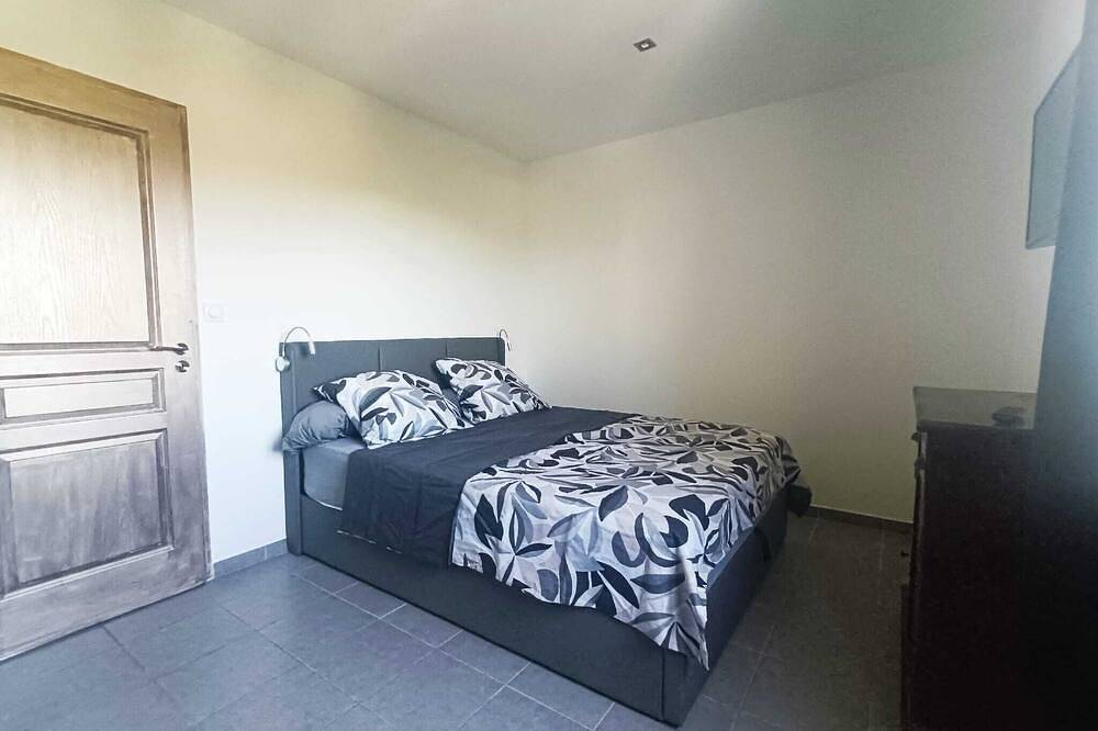 Villa Bulle de raisin in L'Isle-sur-la-Sorgue, Vaucluse