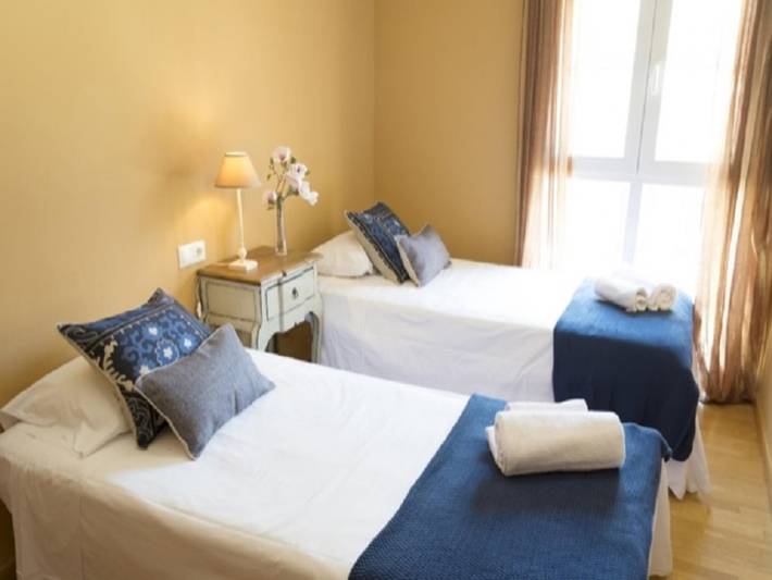 Entire holiday apartment, Del Parque Flats Cervantes in Málaga Central District, Malaga