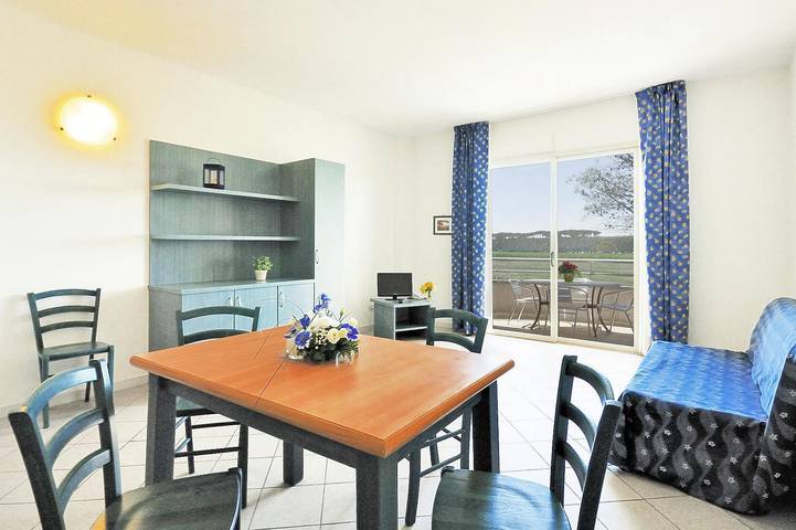 Ferienwohnung für 3 Personen, mit Balkon/Terrasse und Terrasse sowie Pool und Sauna in Cecina - 3