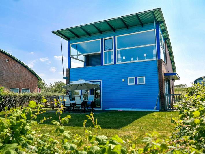Ferienhaus für 6 Personen, mit Balkon und Terrasse sowie Garten in Anjum