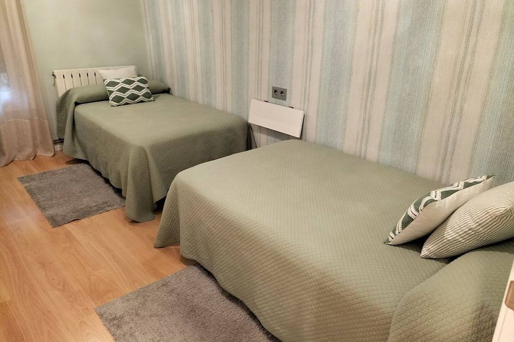 Entire apartment, Santiago tourist apartment in Logroño, La Rioja Province