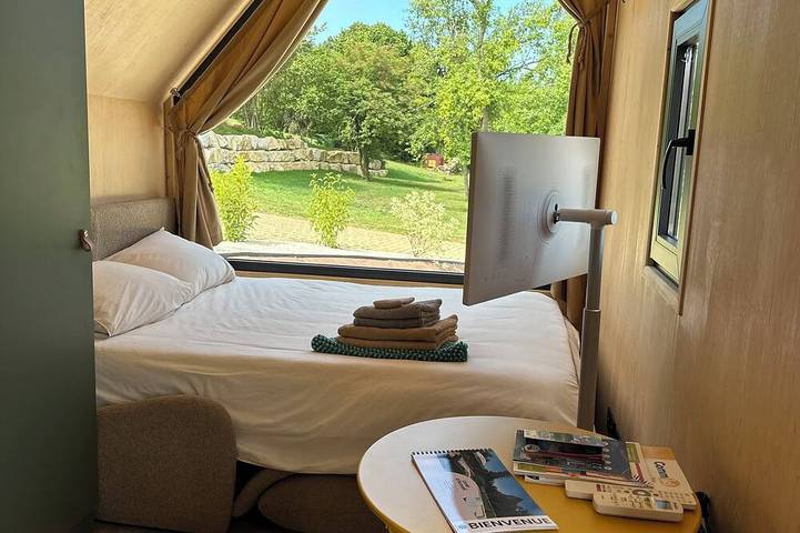 Location de vacances pour 2 personnes, avec terrasse et jardin à Vesoul