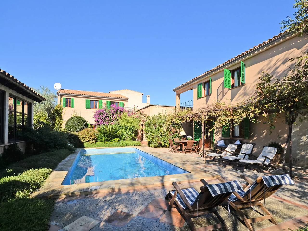 Maison 12 Personnes in Petra, Majorca Center