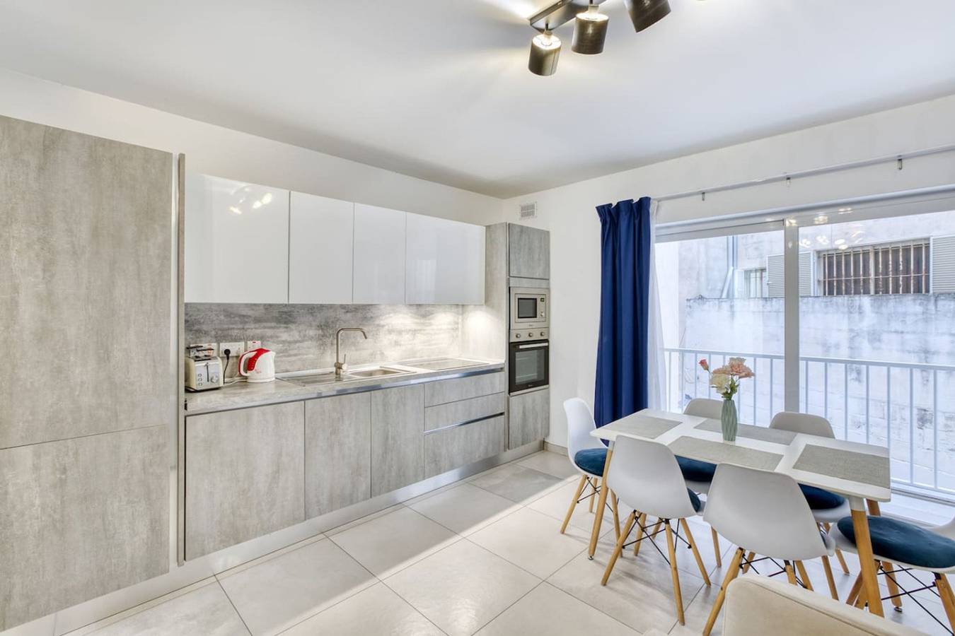 Ganze Wohnung, Central Msida | Modern, Bright & Comfortable in Msida, Insel Malta