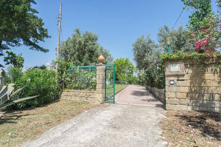 Casa vacanza per 8 persone, con Balcone e Terrazza nonché Giardino a Sessa Aurunca