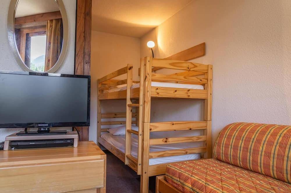 Ganze Wohnung, 100m bis zum stadtzentrum, 10te Etage, blick berg, balkon, fernseher, schließfach für die skier in Les Orres, Nationalpark Écrins