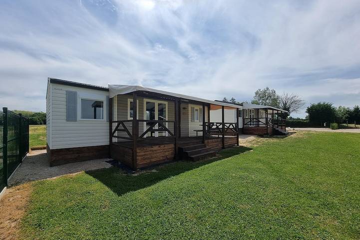 Camping voor 6 personen, met tuin in Ain
