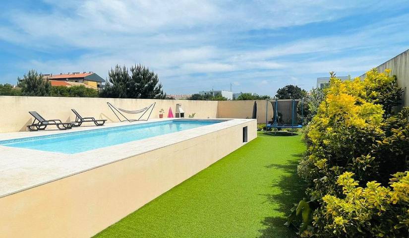 Location de vacances pour 8 personnes, avec vue ainsi que piscine et jardin, animaux acceptés à Torreira - 2
