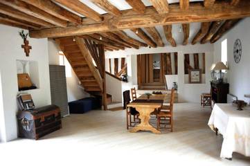 Cottage pour 2 personnes, avec jardin ainsi que vue et sauna, animaux acceptés à Pommeuse