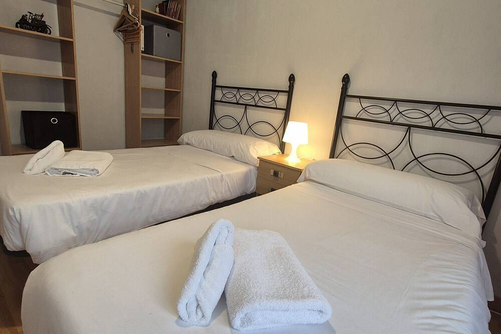 Apartamento entero, 21A05 Apartamento en Moreda in Moreda, Aller