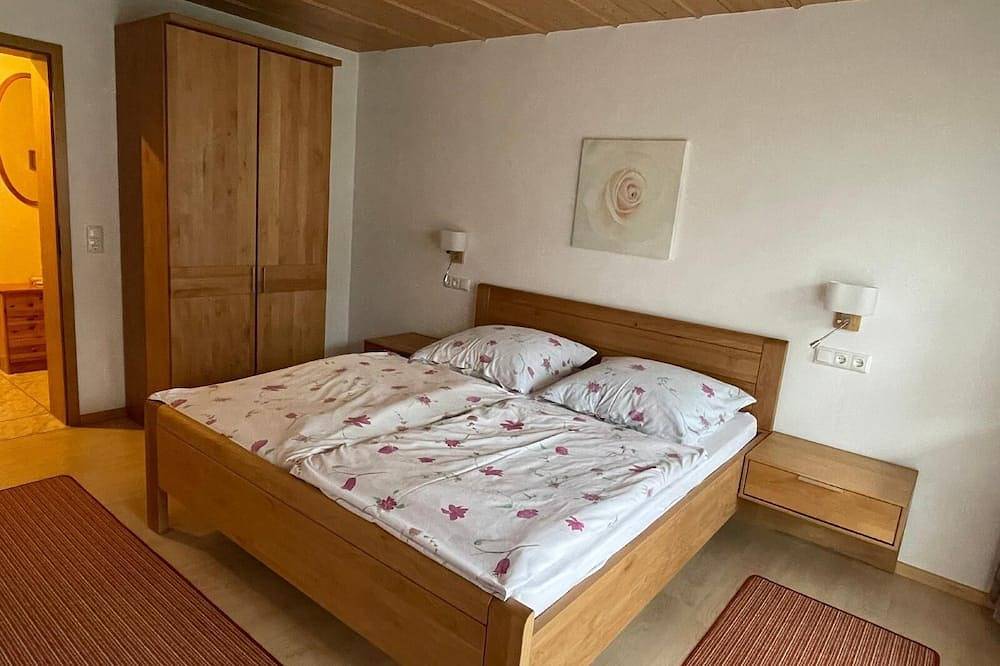 Ganze Wohnung, Gemütliche Ferienwohnung mit zwei Schlafzimmern mit Terrasse in Zachenberg, Vorderer Bayerischer Wald
