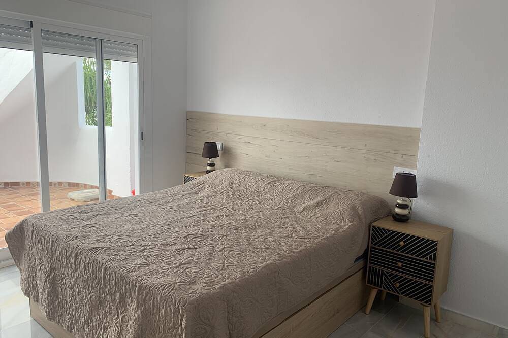 Villa Mila - Traumhaftes Chalet mit Blick Aufs Meer und die Berge, Strandnähe in Vélez-Málaga, Costa del Sol