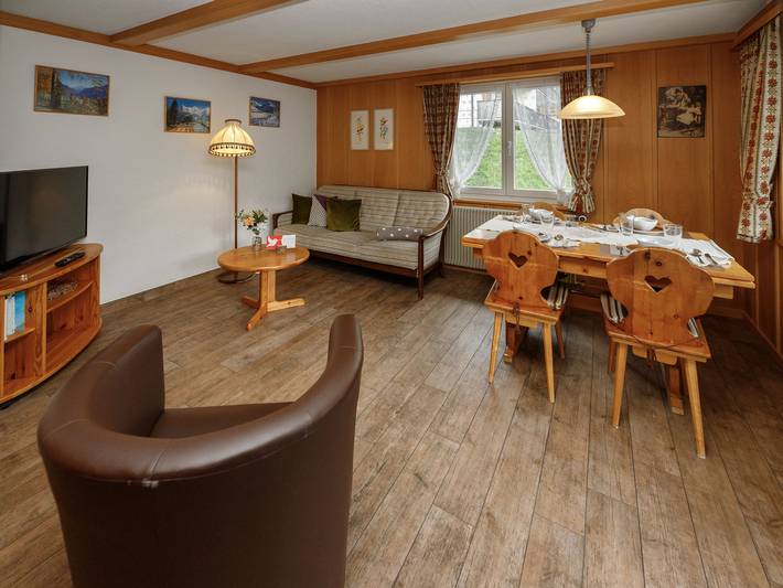 Ferienwohnung für 4 Personen, mit Terrasse im Berner Oberland - 2