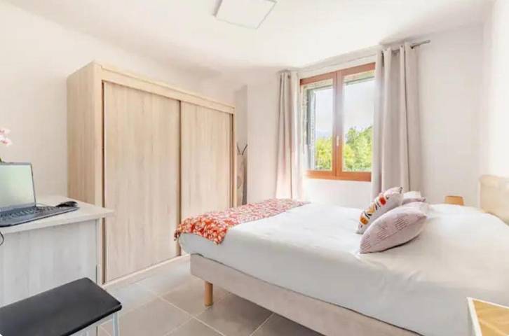 Gîte pour 4 personnes, avec jardin à Châtillon-en-Michaille - 3