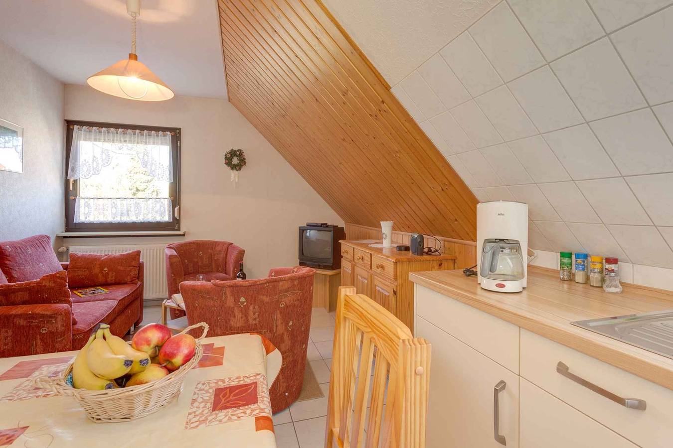 Ganze Ferienwohnung, Ferienwohnung mit großem Garten und Lagerfeuerplatz  in Altenkirchen, Rügen
