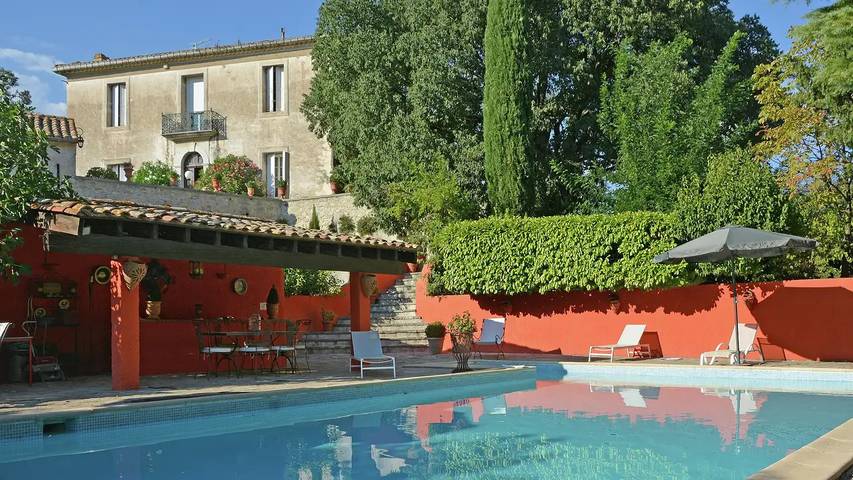 Villa pour 6 personnes, avec jardin et piscine, animaux acceptés