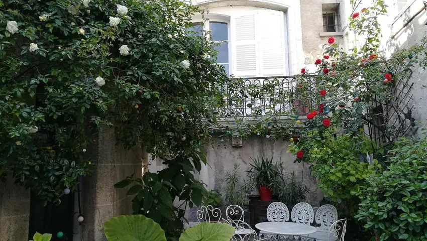 Casa de huéspuedes para 2 personas, con terraza y vistas - 1
