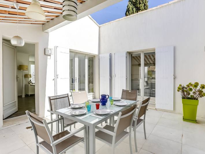 Location de vacances pour 6 personnes, avec Terrasse ainsi que Jardin et Bassin pour enfant dans Plage de la Gaillarde