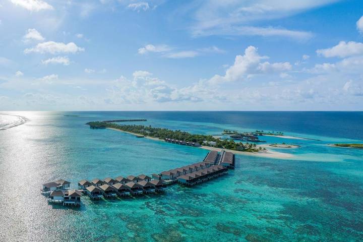 Location de vacances pour 2 personnes, avec vue et piscine ainsi que bassin pour enfant et jardin dans Maldives