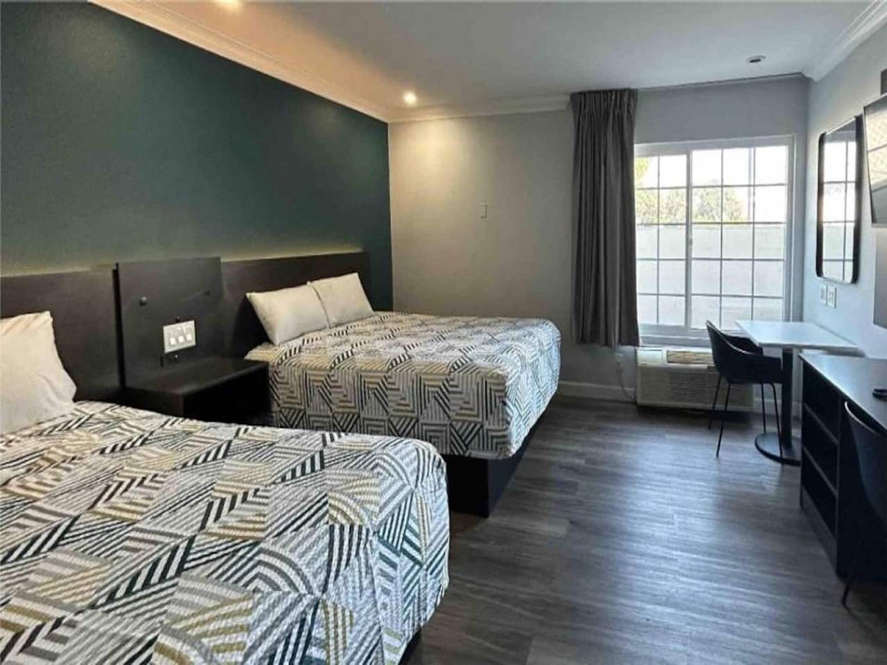 Ganze Wohnung, 2 Queensize-Betten | Barrierefreier Zugang | Microbridge in Buena Park, Orange County