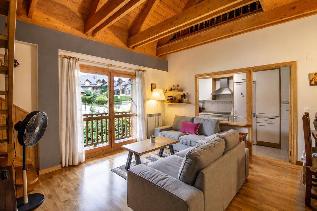 Apartamento entero, Villa Nuria in Tramacastilla de Tena, Pirineo Aragonés