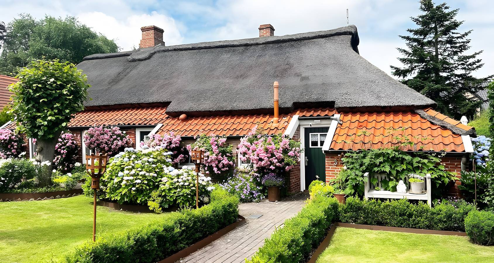Landhaus Lüttje Reethuus - denkmalgeschützt auf parkähnlichem Grundstück in Wiegboldsbur, Südbrookmerland