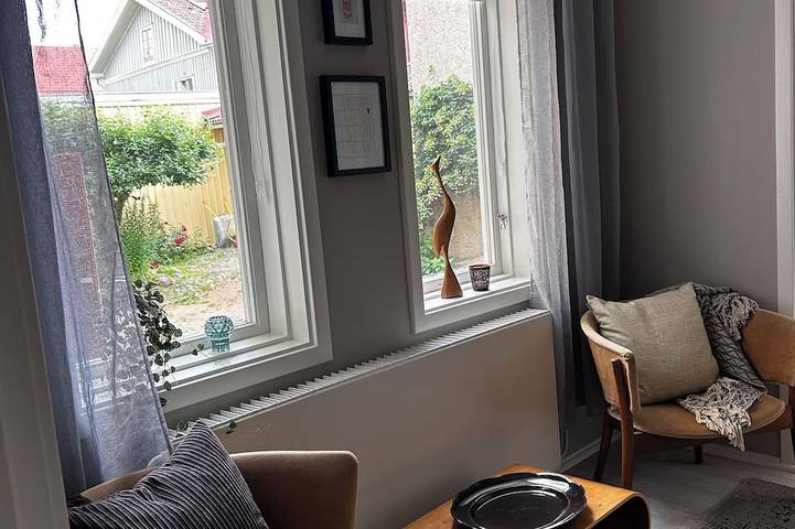 Ganze Wohnung, Apartment in cozy courtyard centrally with private entrance and 3 rooms and kitchen in Alingsås, Alingsås und Umgebung
