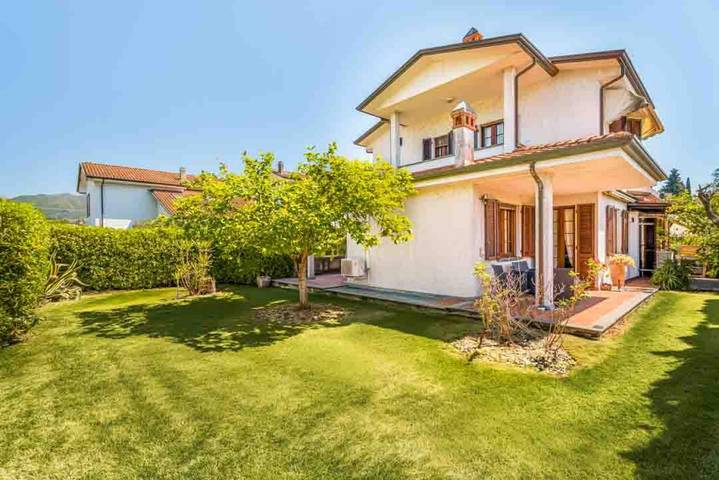 Appartamento per 8 persone, con giardino a Sarzana