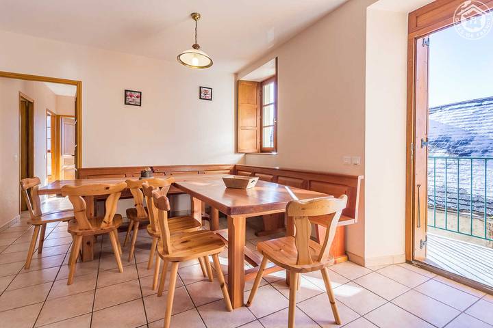 Gîte pour 10 personnes, avec Balcon et Terrasse