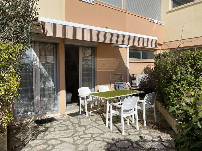 Apartamento entero, Hermoso Apartamento T2 con Terraza Privada, a Pasos del Estanque de Thau y con Wifi in Balaruc-les-Bains, Costa mediterránea (Francia)
