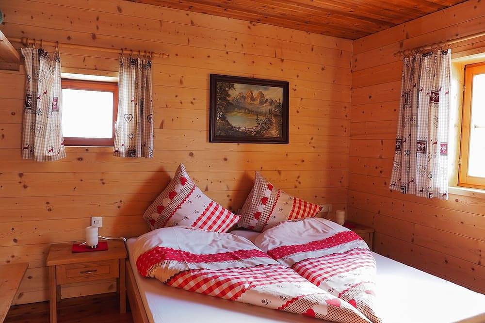 Gemütliche Hütte, in ruhiger Lage mit Blick auf die Berge und nähe zum See in Zell am See, Pinzgau