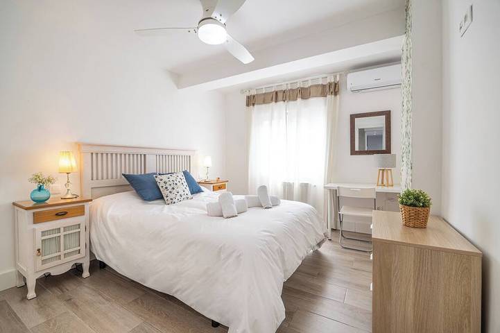Entire apartment, Sierra Nevada Views | Sunny, Spacious & Renovated in Zaidín - Vergeles, Granada