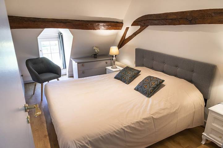 Location de vacances pour 4 personnes, avec sauna et terrasse ainsi que piscine et jardin, animaux acceptés à Asquins - 3