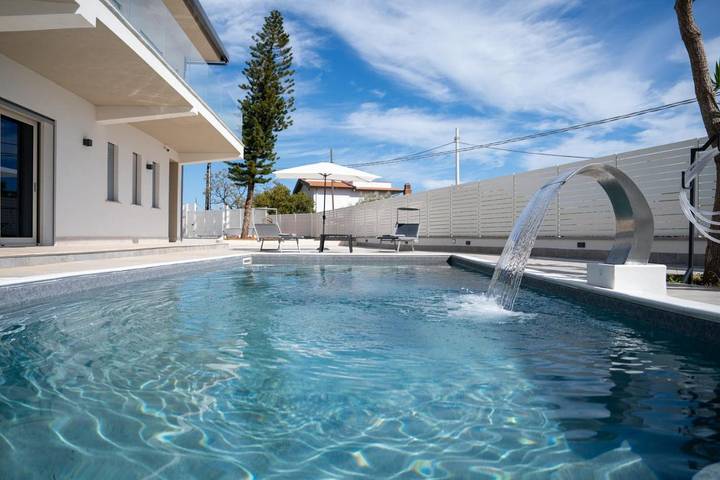 Villa per 10 persone, con panorama e giardino nonché piscina in Trabia