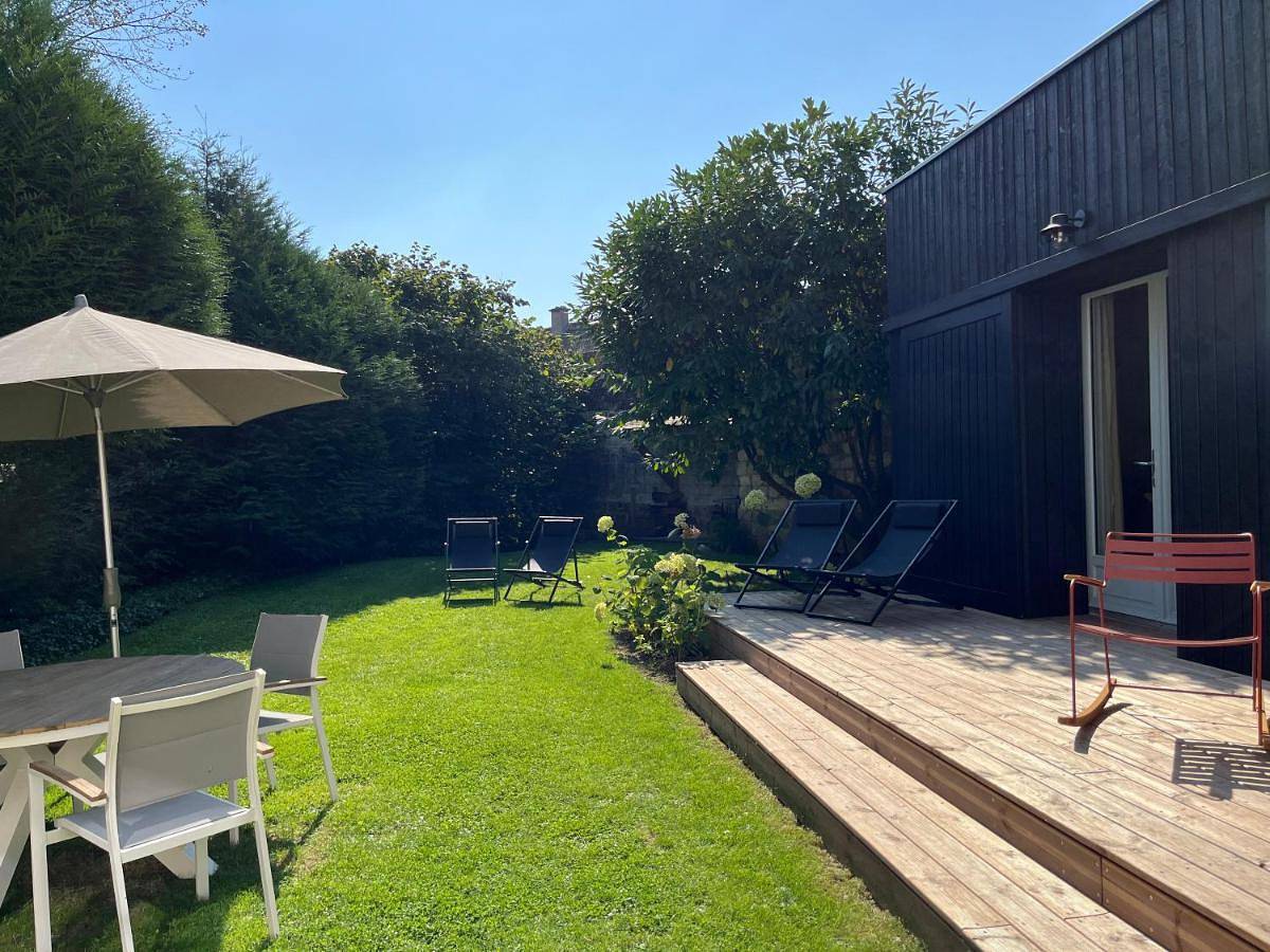 Three-Bedroom House in Étrun, Région d'Arras