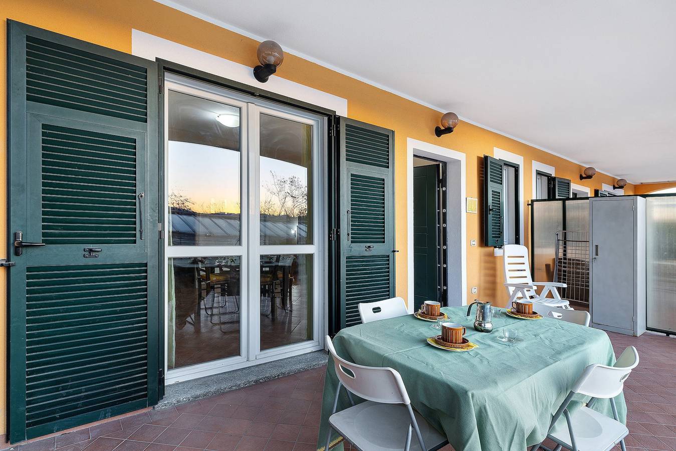 Ganze Wohnung, Apartment 'Ginestra' mit Bergblick, Wlan und Klimaanlage in Ceriale, Riviera di Ponente