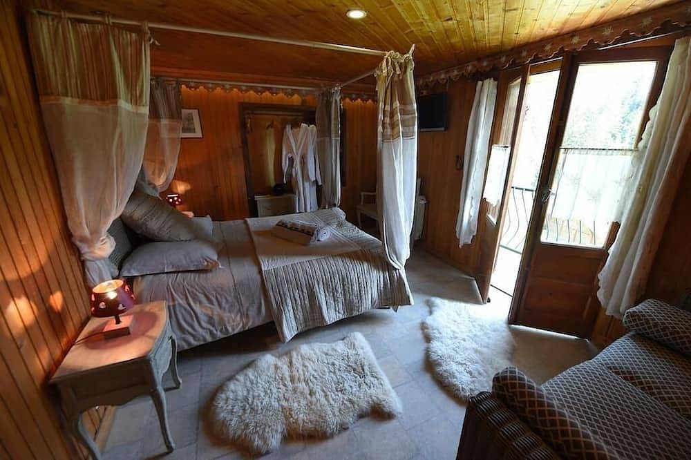 Entire apartment, Génépi apartment in Montriond - Morzine - Avoriaz in Montriond, Les Portes du Soleil