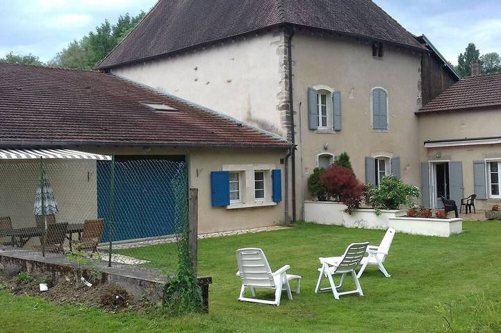 Gîte pour 5 personnes, avec jardin