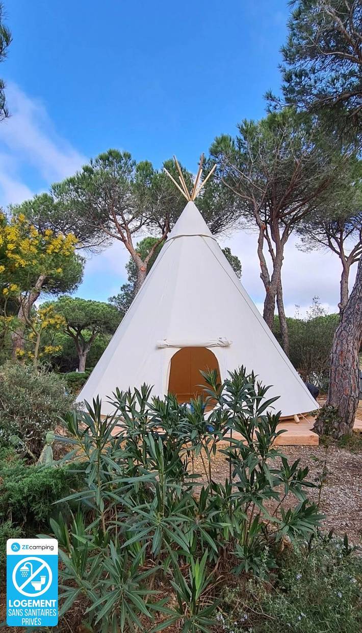 Tent for 2 people, with children pool - 1