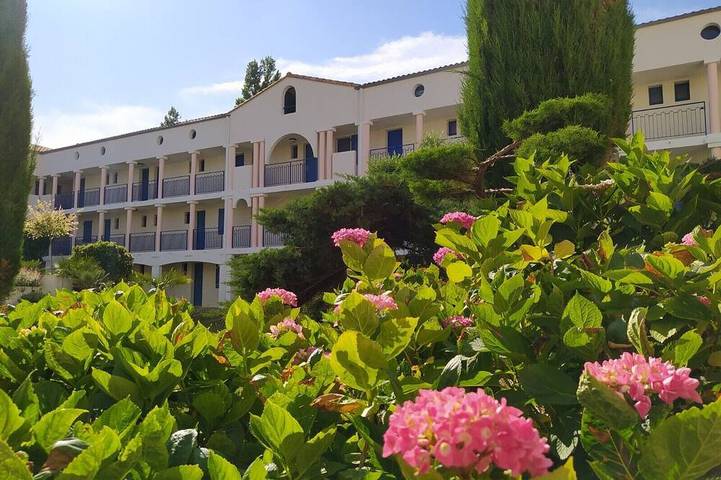 Entire apartment, Pleasant duplex - Nauzan beach - Royan in Vaux-sur-Mer, Côte de Beauté