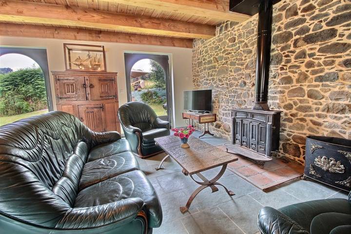 Gîte pour 6 personnes, avec jardin, animaux acceptés à Plougrescant - 4