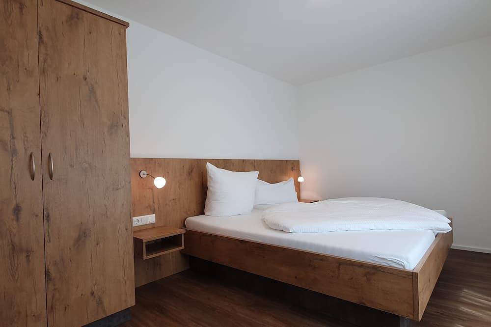 Ganze Wohnung, Ferienwohnung Hochgern, Erdgeschoß, für bis zu 3 Pers., rollstuhlgerecht, 46 qm in Grabenstätt, Chiemsee