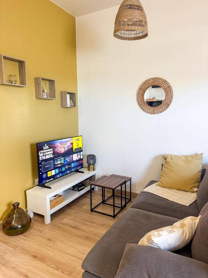 Gîte pour 2 personnes, avec terrasse à Cers